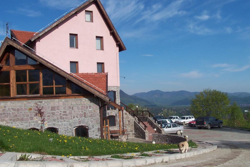 Hotel Sofia Bran  Bagian luar foto